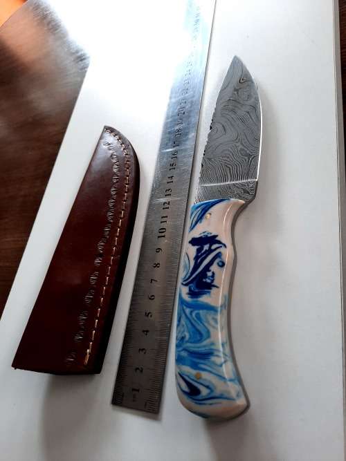 Handmade DAMASCUS Steel Hunting Knife, Epoxy RESIN Handle scales. NEW STOCK !!