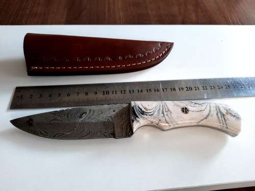 Handmade DAMASCUS Steel Hunting Knife, Epoxy RESIN Handle scales. NEW STOCK !!