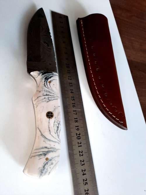 Handmade DAMASCUS Steel Hunting Knife, Epoxy RESIN Handle scales. NEW STOCK !!