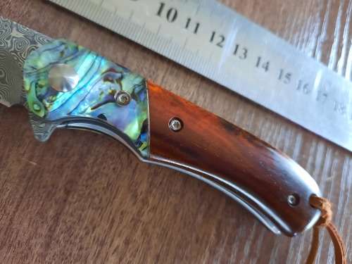 Damascus VG-10 Stainless Steel folding knife, RAZOR Sharp, Rosewood & Shell handle.