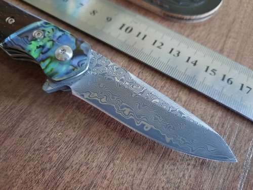 Damascus VG-10 Stainless Steel folding knife, RAZOR Sharp, Rosewood & Shell handle.