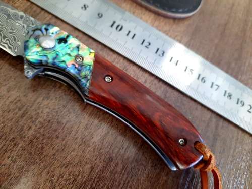 Damascus VG-10 Stainless Steel folding knife, RAZOR Sharp, Rosewood & Shell handle.