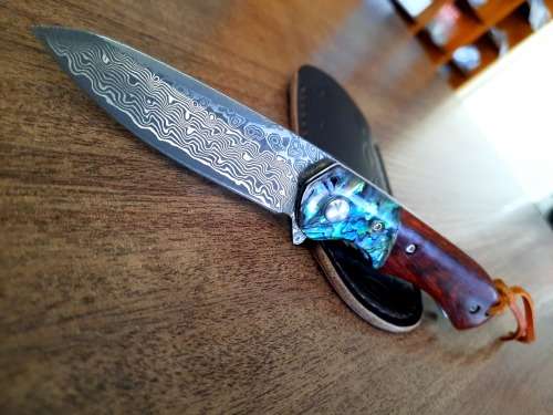 Damascus VG-10 Stainless Steel folding knife, RAZOR Sharp, Rosewood & Shell handle.