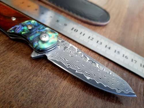 Damascus VG-10 Stainless Steel folding knife, RAZOR Sharp, Rosewood & Shell handle.