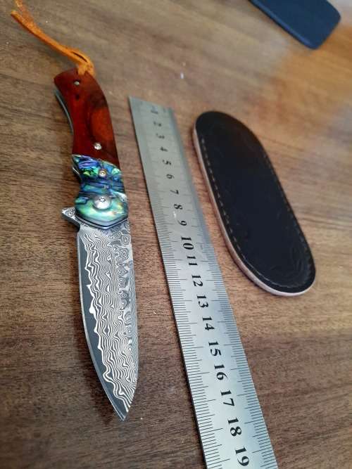 Damascus VG-10 Stainless Steel folding knife, RAZOR Sharp, Rosewood & Shell handle.