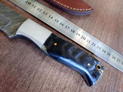 Handmade Damascus steel HUNTING  knife with RAM HORN handle scales. NEW STOCK!! !
