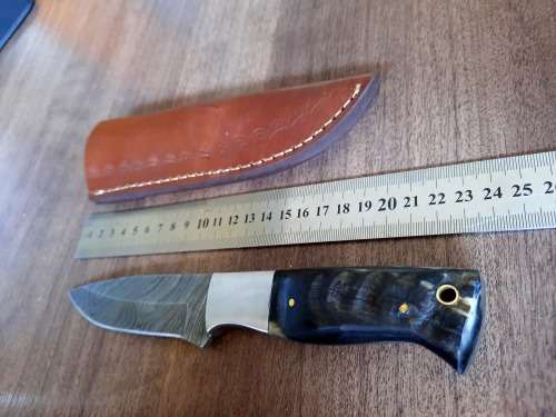 Handmade Damascus steel HUNTING  knife with RAM HORN handle scales. NEW STOCK!! !