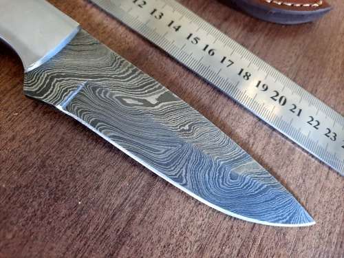 Handmade Damascus steel HUNTING  knife with RAM HORN handle scales. NEW STOCK!! !