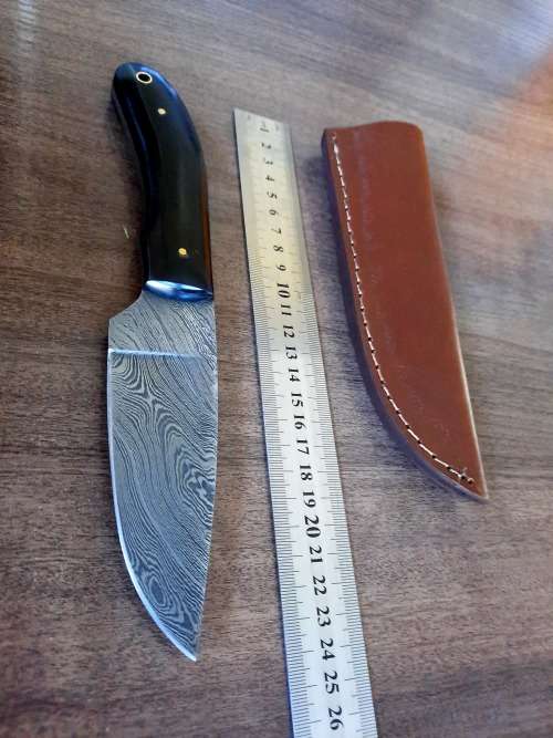 Handmade Damascus steel HUNTING  knife with BULL HORN handle scales. NEW STOCK !!!