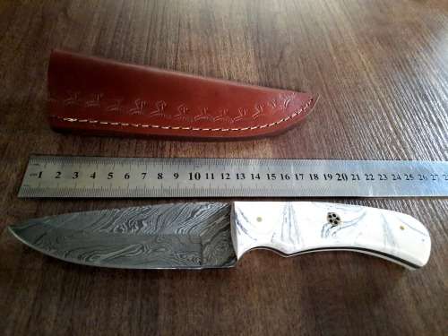 Handmade DAMASCUS Steel Hunting Knife, Epoxy RESIN Handle scales. NEW STOCK !!