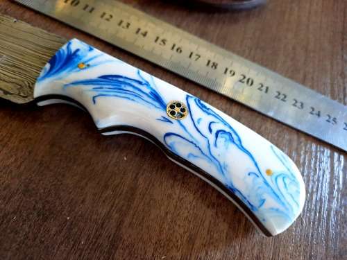 Handmade DAMASCUS Steel Hunting Knife, Epoxy RESIN Handle scales. NEW STOCK !!