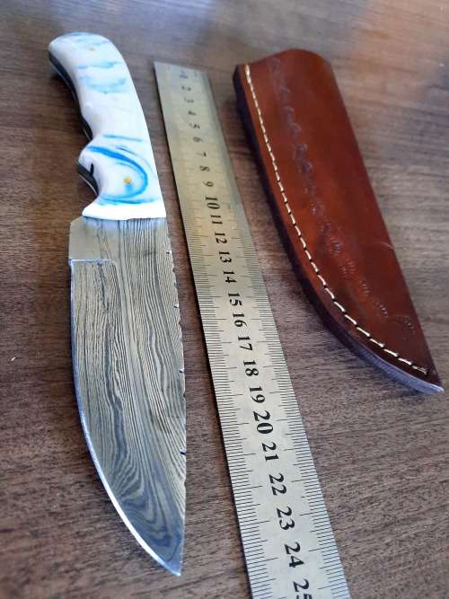 Handmade DAMASCUS Steel Hunting Knife, Epoxy RESIN Handle scales. NEW STOCK !!