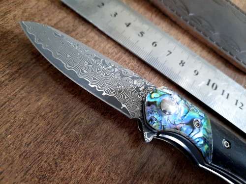 Damascus VG-10 Stainless Steel folding knife, RAZOR Sharp, EBONY WOOD & Shell handle.