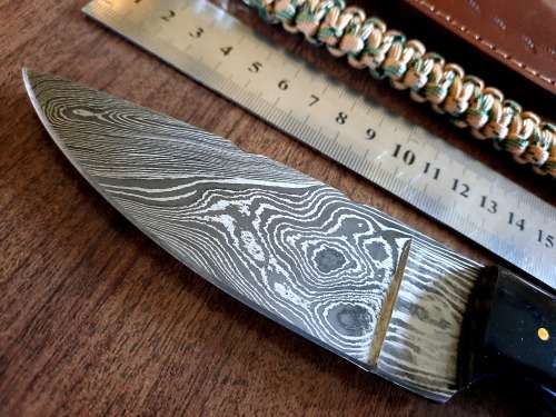 Handmade Damascus steel HUNTING  knife with BULL HORN handle scales. FREE Bracelet !!!!