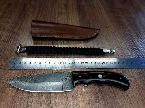 Handmade Damascus steel HUNTING  knife with BULL HORN handle scales. FREE Bracelet !!!!