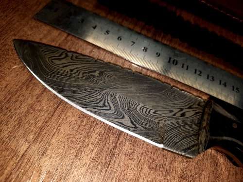 Handmade Damascus steel HUNTING  knife with BULL HORN handle scales. FREE Bracelet !!!!