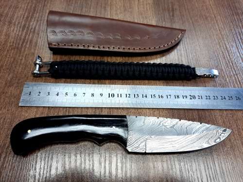 Handmade Damascus steel HUNTING  knife with BULL HORN handle scales. FREE Bracelet !!!!