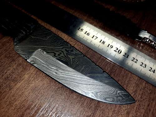 Handmade Damascus steel HUNTING  knife with BULL HORN handle scales. FREE Bracelet !!!!