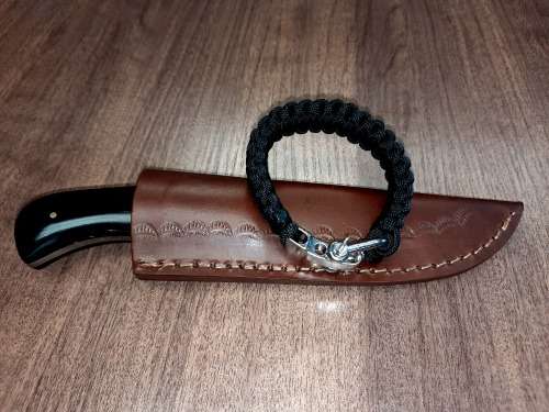Handmade Damascus steel HUNTING  knife with BULL HORN handle scales. FREE Bracelet !!!!