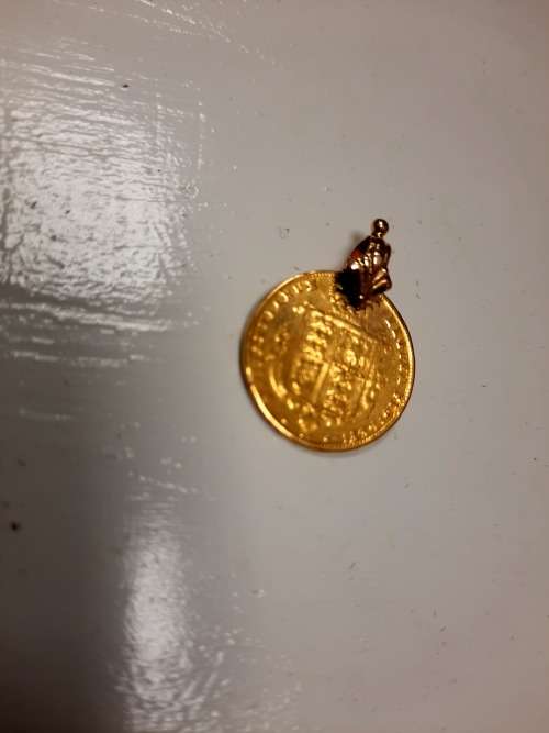 1868 Gold Sovereign - Young Victoria head and Shield at the back, 7,98Grams 22Carat GOLD