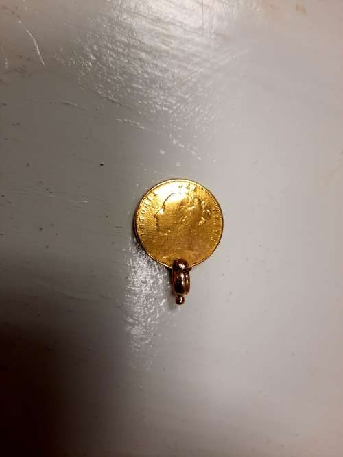 1868 Gold Sovereign - Young Victoria head and Shield at the back, 7,98Grams 22Carat GOLD