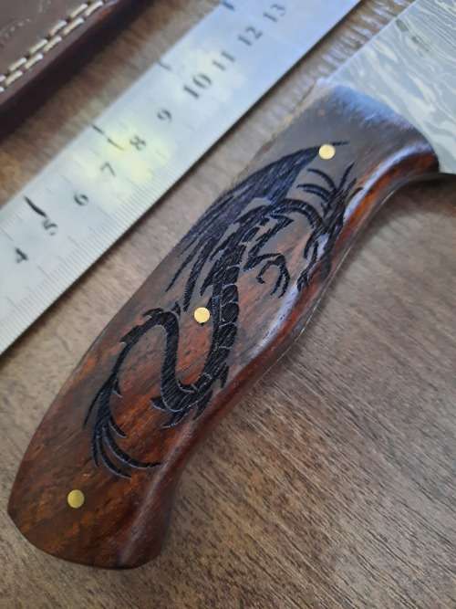 Handmade Damascus steel HUNTING Knife with Wooden handle scales  engraved. Free leather sheath.