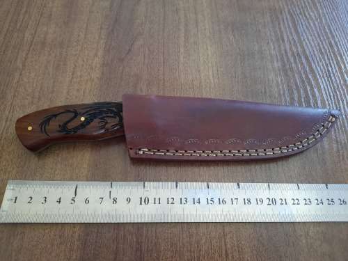 Handmade Damascus steel HUNTING Knife with Wooden handle scales  engraved. Free leather sheath.