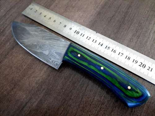 Handmade Damascus steel HUNTING Knife with Wooden handle scales. No Leather Sheath !