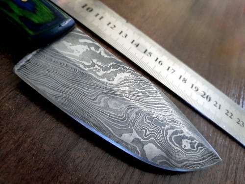 Handmade Damascus steel HUNTING Knife with Wooden handle scales. No Leather Sheath !
