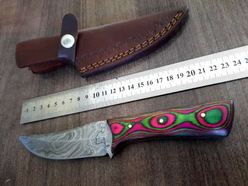 Handmade Damascus steel HUNTING Knife with Wooden handle scales, Leather sheath included in this auc