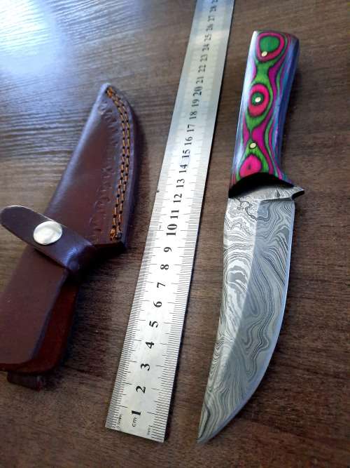 Handmade Damascus steel HUNTING Knife with Wooden handle scales, Leather sheath included in this auc