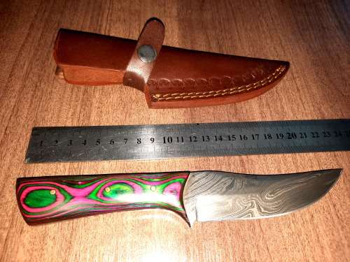 Handmade Damascus steel HUNTING Knife with Wooden handle scales, Leather sheath included in this auc