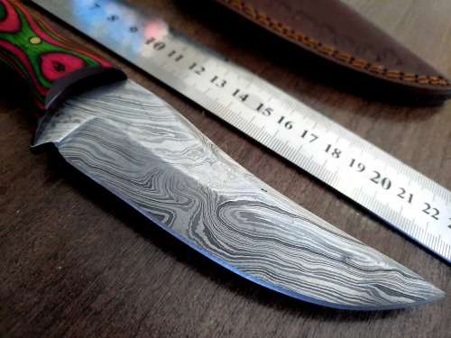 Handmade Damascus steel HUNTING Knife with Wooden handle scales, Leather sheath included in this auc