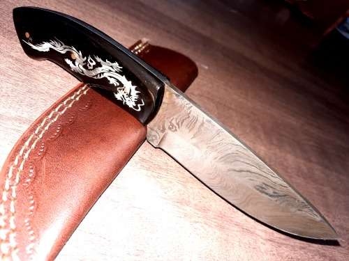 Handmade Damascus steel HUNTING Knife with Bull Horn handle scales with engraving . Free Leather S