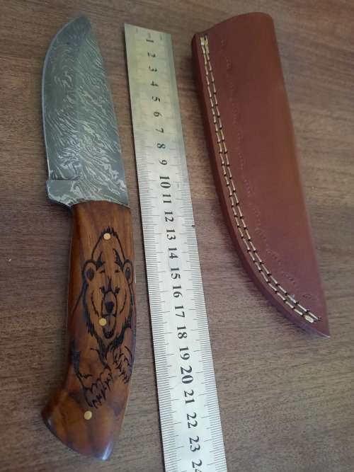 Handmade Damascus steel HUNTING Knife with Wooden handle scales, No leather included.