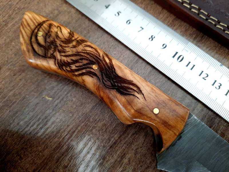 Handmade Damascus steel HUNTING Knife with Wooden handle scales, No leather included.