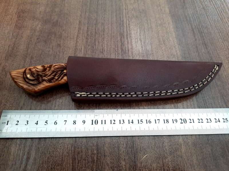 Handmade Damascus steel HUNTING Knife with Wooden handle scales, No leather included.