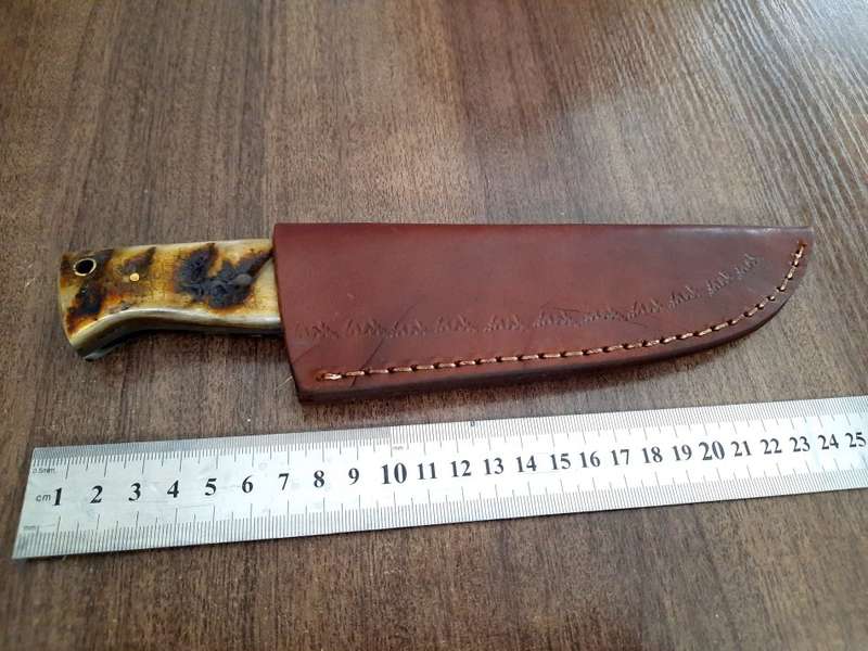 Handmade Damascus steel HUNTING  knife with RAM HORN handle scales. Perfect X-mas Gift !!