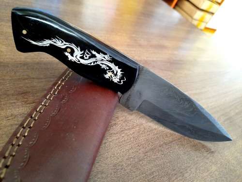 Handmade Damascus steel HUNTING Knife with Bull Horn handle scales with engraving . Free Leather S