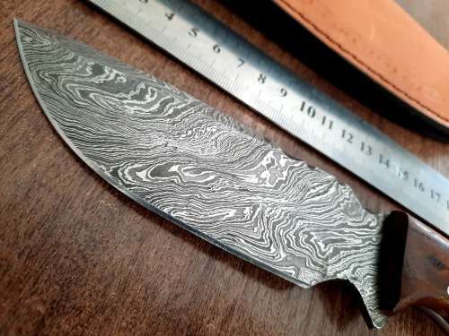 Handmade Damascus steel HUNTING Knife with Wooden handle scales, Perfect Gift for him.