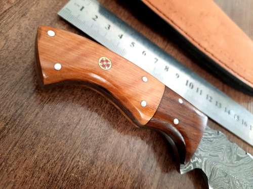 Handmade Damascus steel HUNTING Knife with Wooden handle scales, Perfect Gift for him.