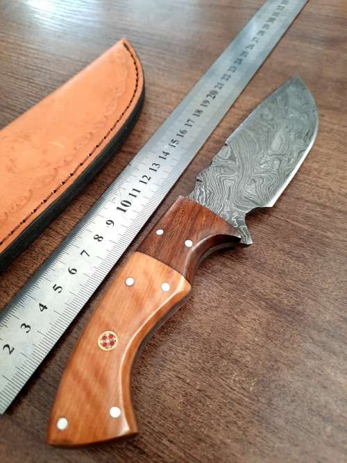 Handmade Damascus steel HUNTING Knife with Wooden handle scales, Perfect Gift for him.