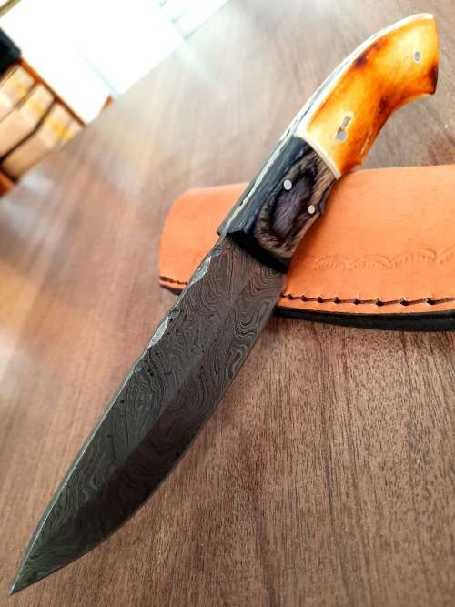 Handmade DAMASCUS Steel Hunting Knife, BURNT Camel Bone & Wooden Handle scales.