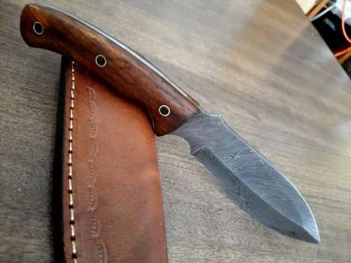 Handmade Damascus steel HUNTING Knife with Wooden handle scales, Perfect Gift for him.