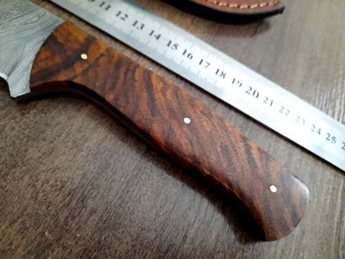 Handmade Damascus steel HUNTING Knife with Wooden handle scales, New stock !