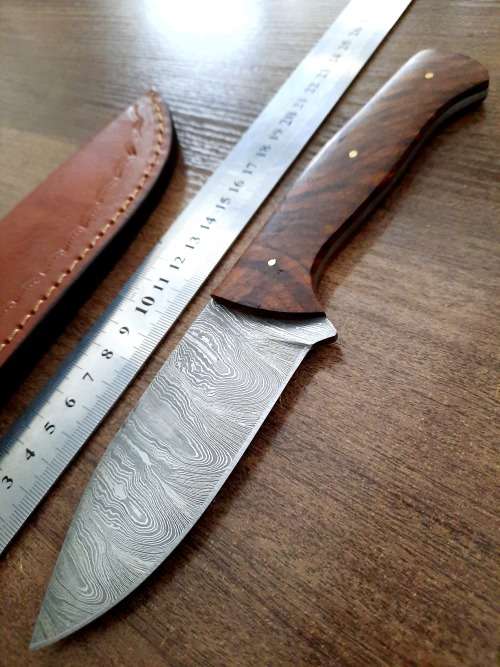 Handmade Damascus steel HUNTING Knife with Wooden handle scales, New stock !