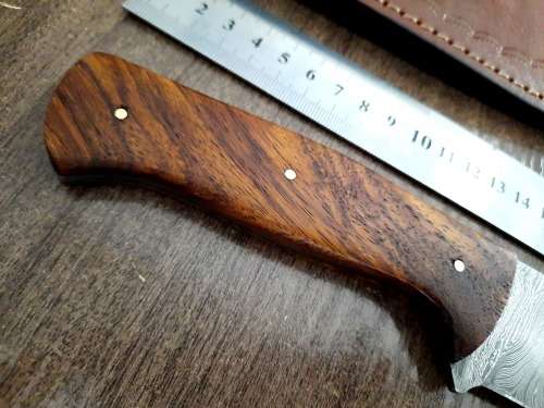 Handmade Damascus steel HUNTING Knife with Wooden handle scales, New stock !