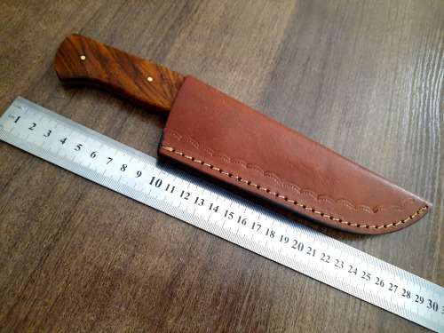 Handmade Damascus steel HUNTING Knife with Wooden handle scales, New stock !