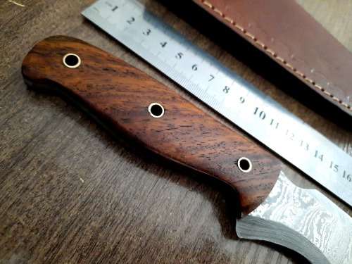 Handmade Damascus steel HUNTING Knife with Wooden handle scales, New stock !