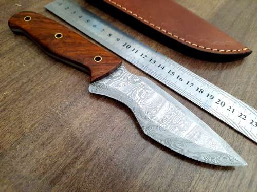 Handmade Damascus steel HUNTING Knife with Wooden handle scales, New stock !